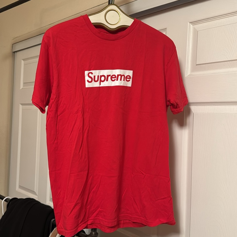 Supreme t-shirt